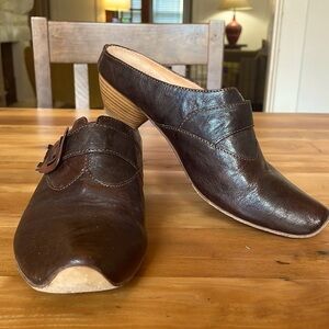 Euc Think Brown kitten heel open back Size 37